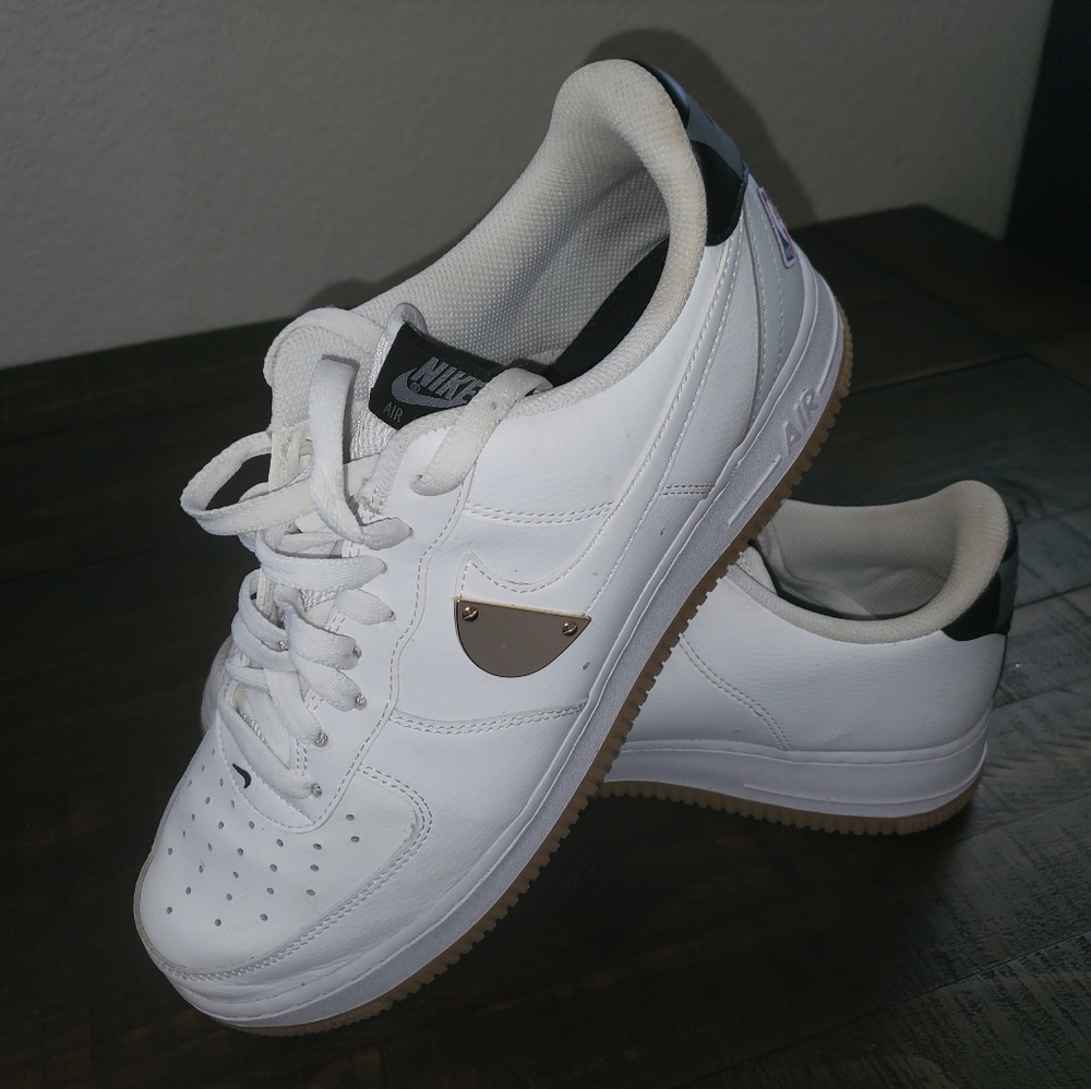 Nike Men Air Force 1 '07 LV8 White